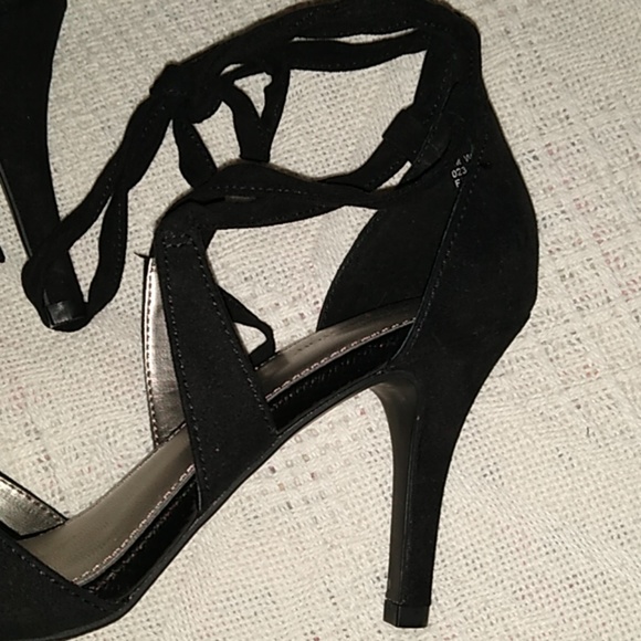 Heels  brand new , without tags - Picture 4 of 6